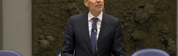 Kijk: Schoof probeert uit te leggen waarom Oekraïne geen proxyoorlog is, maar komt dan uit bij definitie van proxyoorlog