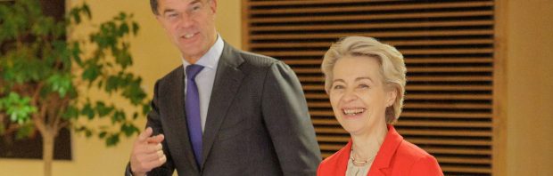 ‘Daar sta je dan alleen en voor aap met je ‘onze oorlog’ als Schoof, Rutte en Brekelmans’