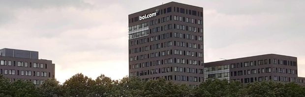 Bol, ‘de winkel van ons allemaal’, overlegt met de overheid over het plaatsen van waarschuwingslabels op boeken