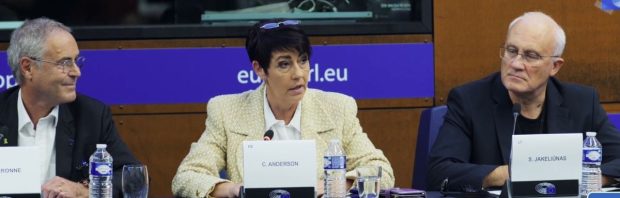 Europarlementariër tijdens donderspeech over Roemenië: ‘Dit heeft niets met democratie te maken!’