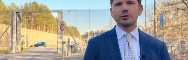 Een vreedzaam protesterende boer zit achter de tralies, terwijl échte criminelen vrij rondlopen: ‘Regelrechte schande’