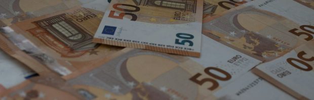 Kan de overheid beslag leggen op ons spaargeld? ‘Het antwoord daarop is anno 2025 nog veel schokkender’