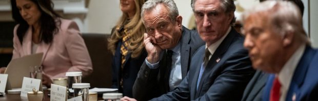 Kennedy: ministerie van Volksgezondheid werkte onder president Biden mee aan kinderhandel voor seks en slavernij
