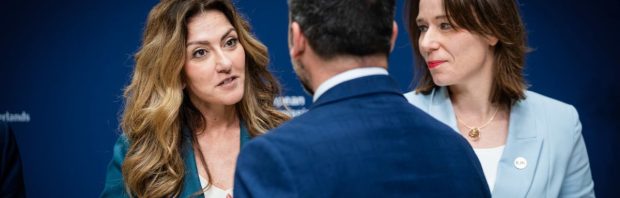 VVD-leider Yesilgöz ‘maakt strategische fout’ door de facto over links te gaan: ‘Stem op VVD is stem op Timmermans’