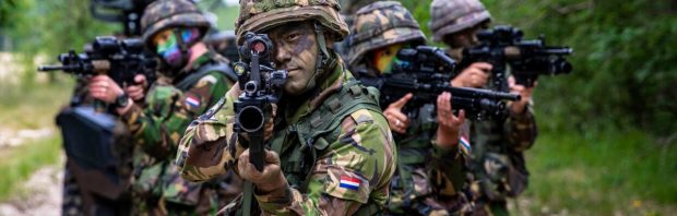 Ex-Europarlementariër waarschuwt voor nieuwe defensiewetten: ‘Defensie krijgt vrij spel, parlement buitenspel’