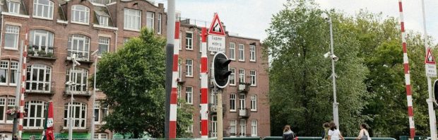 Illegale moordenaars krijgen hier woonruimte, vrouw met dochtertje belandt op straat: ‘Wat een moreel failliet land’
