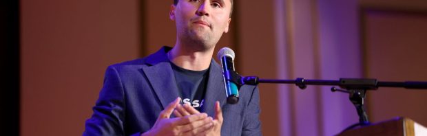 Candace Owens: Charlie Kirk werd enkele weken voor zijn dood bedreigd door deze miljardair