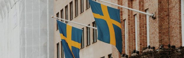 Kijk: Zweedse minister van Volksgezondheid stort in elkaar tijdens persconferentie – ‘Hoor je gelukkig zelden’