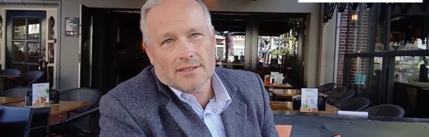 ‘Er zijn geen protocollen ingesteld om de veiligheid van covidvaccins te monitoren, denk daar eens goed over na’