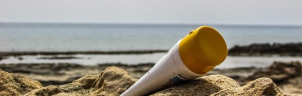 Weer een ‘complottheorie’ die bewaarheid wordt, dit keer over zonnebrandcrème