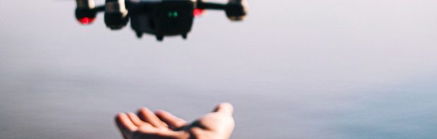 ‘Journalisten met balaclava opgepakt’ terwijl ze drone wilden oplaten: ‘Dit zou toch spectaculair nieuws moeten zijn?’