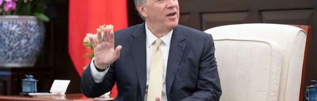 Niets te zien hier: Ex-CIA-directeur aan de slag bij Oekraïens defensiebedrijf dat middelpunt is van corruptieonderzoek