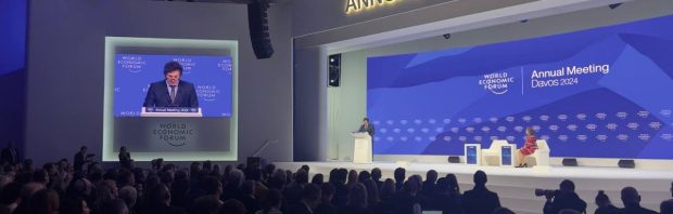 Argentijnse wetenschappers onthullen link tussen covidprikken en transhumanisme, waar Milei groot voorstander van is