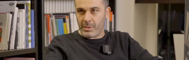 EU blokkeert bankrekeningen van journalist met twee pasgeboren baby’s vanwege “Russische desinformatie”