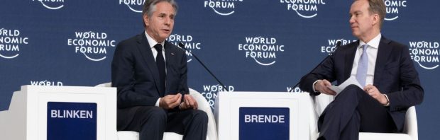 ‘Schokkende mailwisseling’ tussen Jeffrey Epstein en de president en CEO van het World Economic Forum