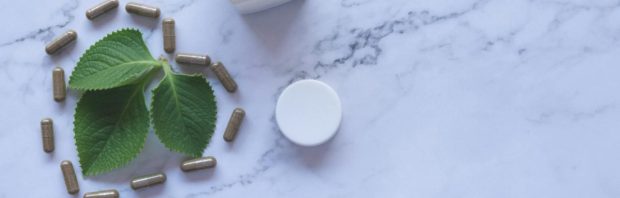 Ashwagandha adaptogeen: zo werkt dit kruid echt tegen stress en slaapproblemen