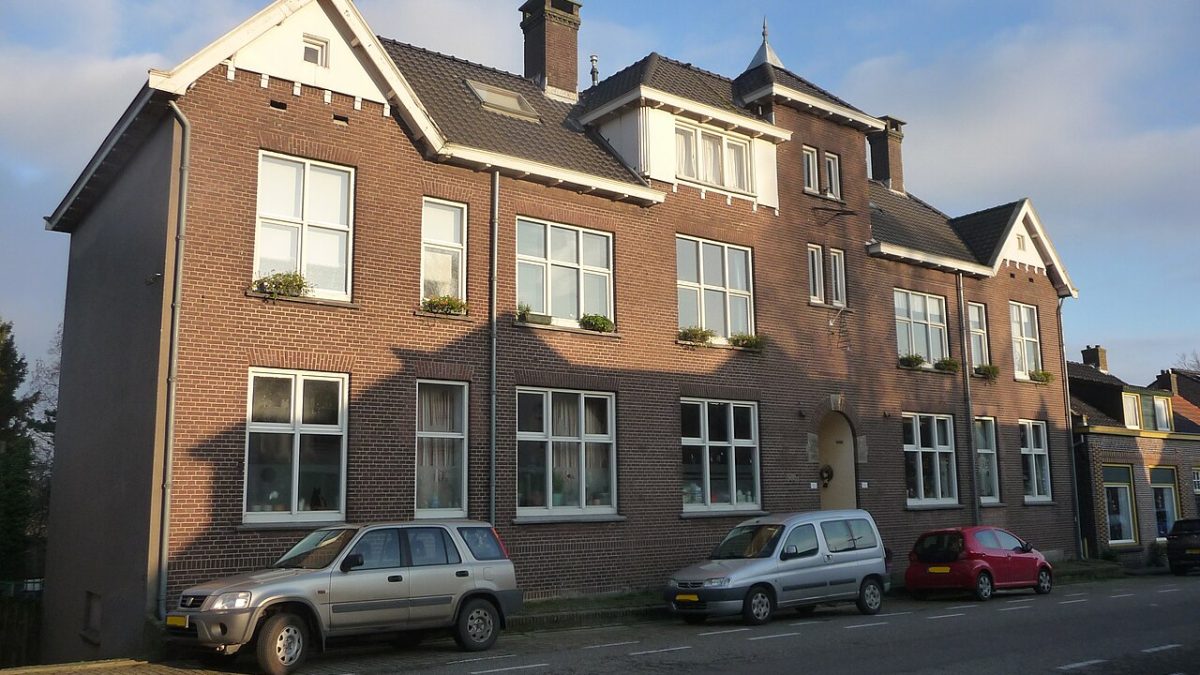 www.ninefornews.nl