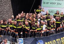 Man wil klacht indienen tegen Kamervoorzitter Van Campen, krijgt binnen half uur politie op de stoep: 'Dictatorland'