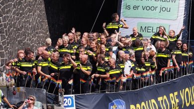 Man wil klacht indienen tegen Kamervoorzitter Van Campen, krijgt binnen half uur politie op de stoep: 'Dictatorland'