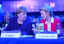 Ophef rond onderscheiding Angela Merkel in Europees Parlement: klapvee en protestboycot