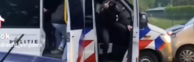 Politieoptreden Loosdrecht vergeleken met ‘Sturmabteilung’ nadat Romeo’s verkeerde bus bestormen