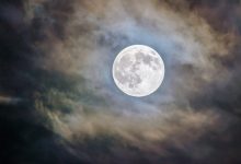 'Alienbasis' op achterkant maan: Pentagon geeft geheime NASA-opname uit 1972 vrij 10 'Alienbasis' op achterkant maan: Pentagon geeft geheime NASA-opname uit 1972 vrij