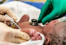 Baby's van gevaccineerde moeders worden geboren met GATEN in hun hart