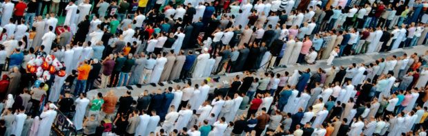 Massa-immigratie als wapen: oud-premier spreekt zich onomwonden uit