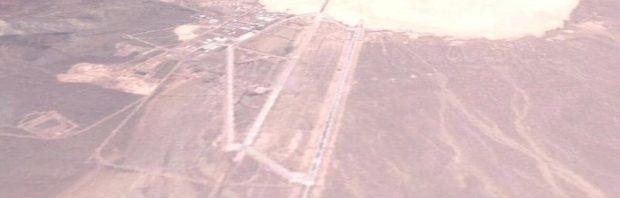 Mysterieus driehoekig vliegtuig gespot boven Area 51: geheime technologie of iets anders?