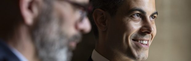 ‘Oplichter’: Premier Jetten belooft boeren te helpen, maar niemand gelooft de mooie praatjes meer