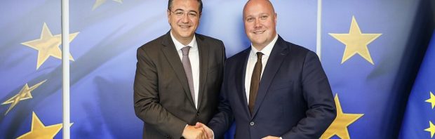 3x: ministers WEIGEREN op te komen voor het Nederlands belang in Brussel
