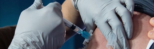 Jarenlange juridische bescherming voor producenten coronavaccins komt definitief ten einde