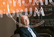 Klaus Schwab en het WEF: afluisterapparaat, doofpotcultuur en een comeback