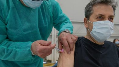 Prikspijt coronavaccin treft 1 op 6 Nederlanders: dwang, schade en verzwegen twijfels