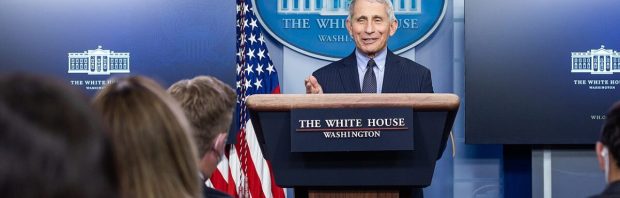 Fauci waarschuwde intern voor miskraamrisico coronaprik — waarom zei hij dat niet publiekelijk?