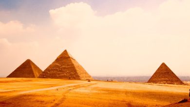 Hij keek onder de Grote Piramide — en daarna werd zijn onderzoek ingetrokken