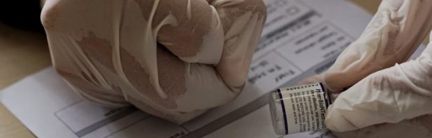 Tijdschrift schrapt studie die ook vaccins als mogelijke oorzaak noemt: ‘Ik ben verbijsterd en boos’