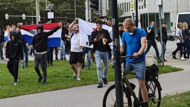 Kiezersbedrog: Anti-AZC-partij stemt na klinkende overwinning in met 200 asielzoekers
