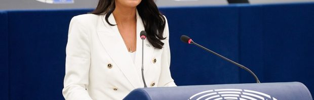 ‘U bent de grootste racist!’ Griekse Europarlementariër haalt hard uit naar Von der Leyen