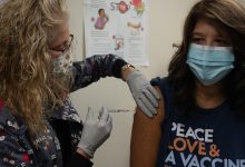 Veiligheidssignalen mRNA-vaccins tegen COVID-19 genegeerd: hoe men willens en wetens een kapot systeem bleef gebruiken