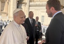 Viganò over Leo XIV: 'Agenda Franciscus niet vertraagd, maar versneld'