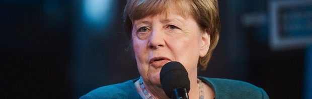 Wie bepaalde het vaccinatiebeleid? Merkel onthult: zo zette Bill Gates mij onder druk