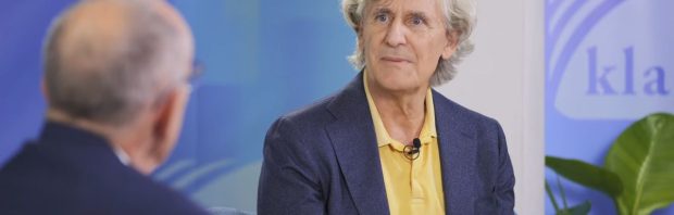 Hij sloeg alarm over MILJOENEN vaccinatieslachtoffers. Een paar uur later verloor hij zijn baan