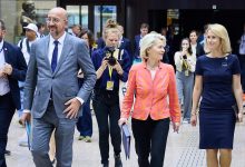 EU draait microfoon van Europarlementslid dicht na explosieve vragen over Oekraïne