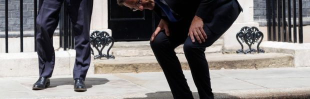 Kijk: Rutte keihard uitgejouwd tijdens uitreiking van “vredesprijs” voor NAVO