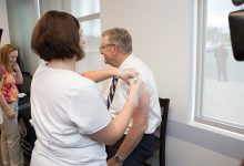 Nieuwe mRNA-griepprik onder vuur: studie onthult opvallende veiligheidsrisico’s