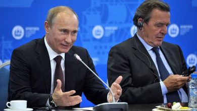 Oud-bondskanselier Schröder onthult hoe de vredesbesprekingen tussen Rusland en Oekraïne werden getorpedeerd