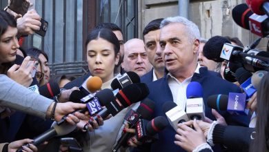 'Schandalige' gevangenneming van Calin Georgescu ontketent golf van protest in Roemenië: 'Weg met de Europese dictatuur!'